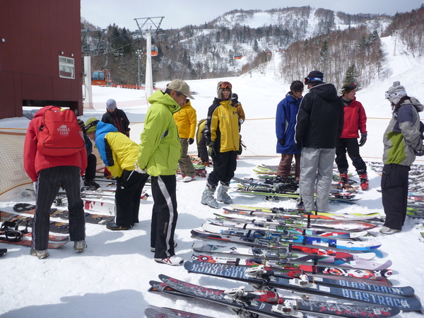 秀岳荘スキー試乗会２日目_d0198793_12155483.jpg