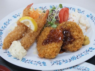 エビフライ＆ヒレカツ定食_e0113495_20494576.jpg