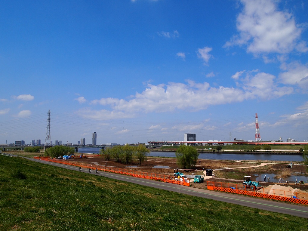 お気に入りの散歩道_f0224347_2074359.jpg