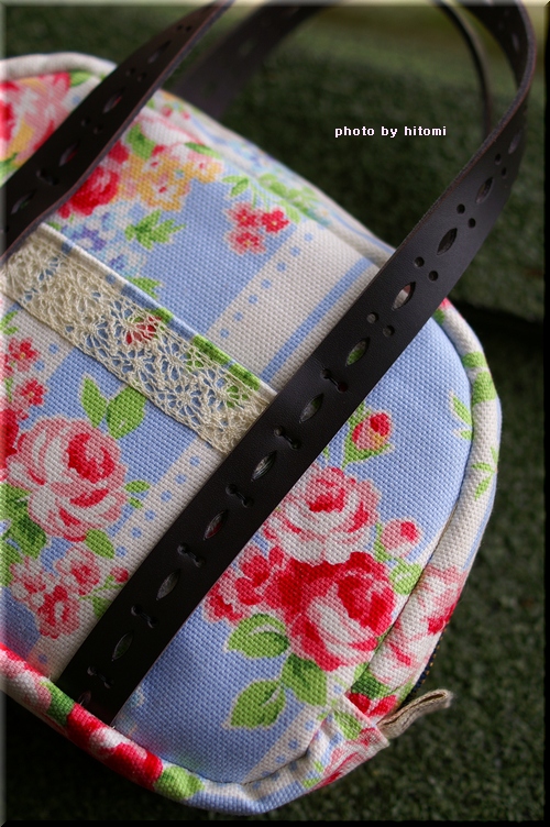 手縫いの化粧ポーチと玄関前の花。_a0144721_9534917.jpg