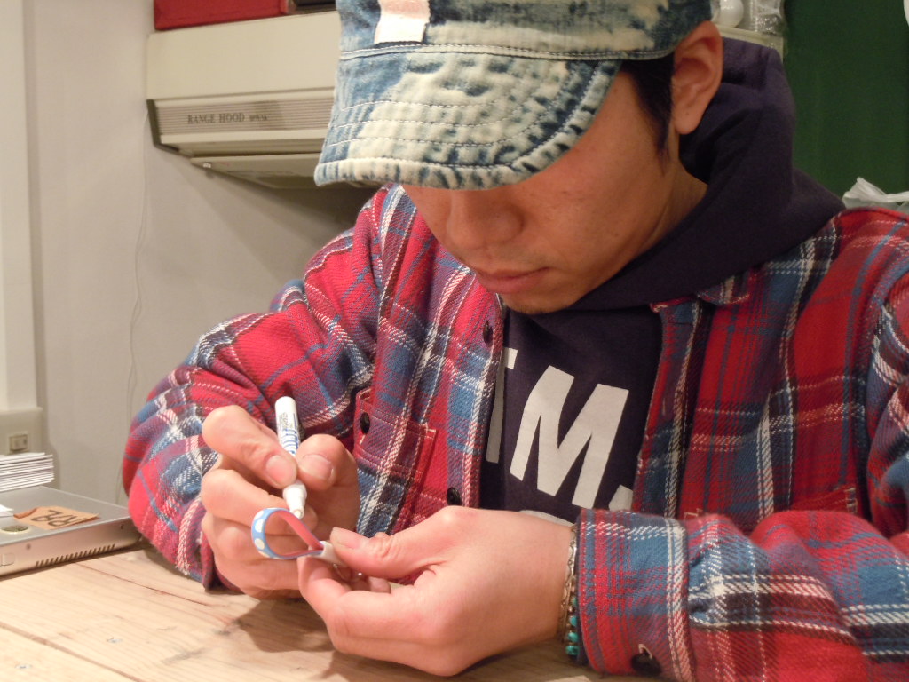 ペイント・キーホルダー_b0212032_2315590.jpg