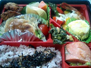 春野菜彩り弁当　べんとう屋ごはんごはん_c0117239_8203895.jpg