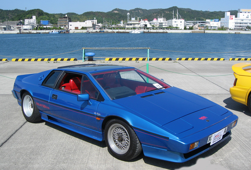 ロータス・エスプリ・ターボ<イギリス>!_e0229374_2323227.jpg