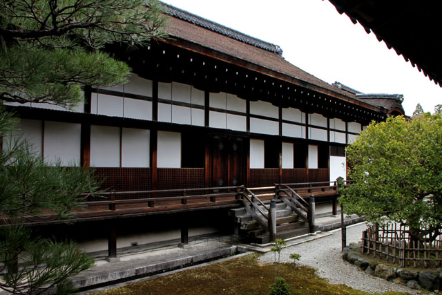 花は終盤 御室仁和寺_e0048413_1839565.jpg