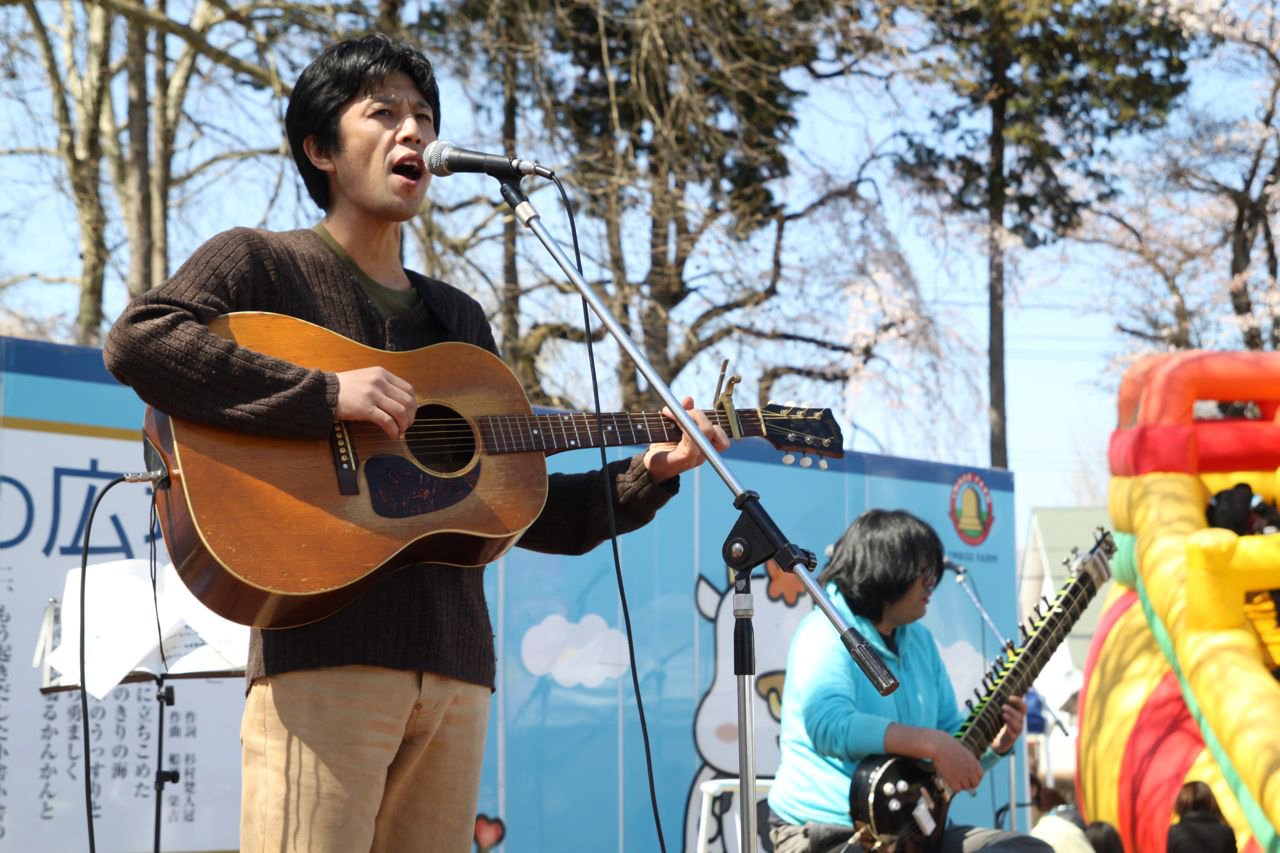 Last Sunday Sakura Festival in Fukushima_c0008520_11236.jpg