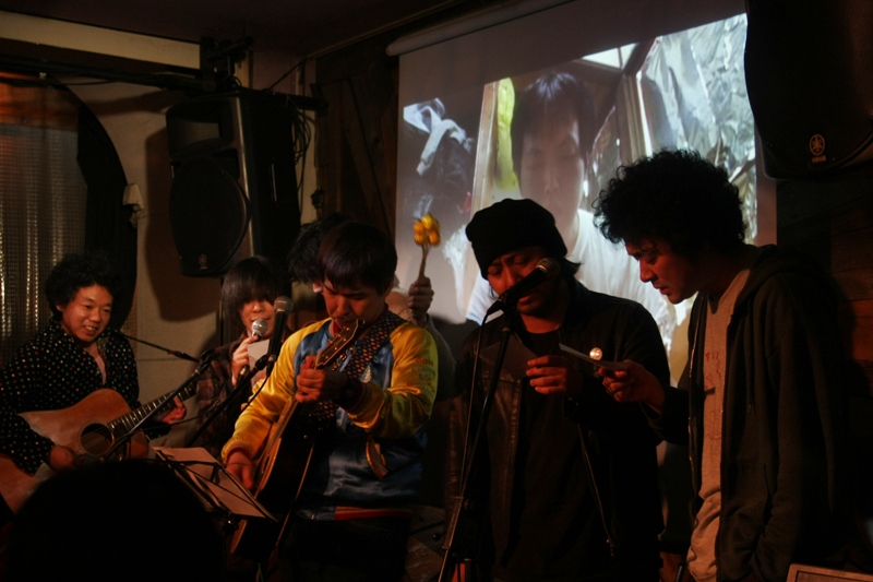 20110408 『加地等を歌う夜～飲んで飲んで、飲まれて、飲んで』 @新宿 Naked Loft_c0086868_22512448.jpg