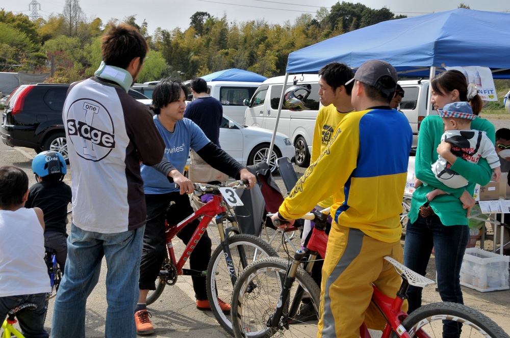 11\"JOSF 関東オーブン/ PRAY FOR JAPAN VOL23:コース外の風景_b0065730_2230720.jpg
