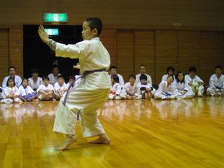 麻生道場春季昇級審査会 連続組手!_c0118332_22401575.jpg