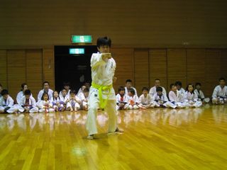 麻生道場春季昇級審査会 連続組手!_c0118332_2240382.jpg