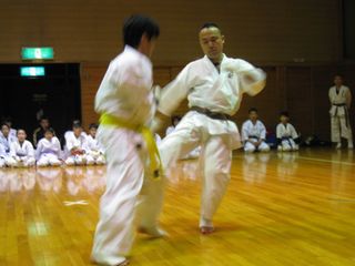 麻生道場春季昇級審査会 連続組手!_c0118332_2240413.jpg