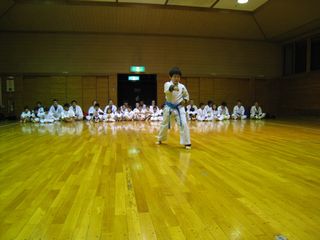 麻生道場春季昇級審査会 連続組手!_c0118332_22409100.jpg