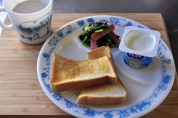 息子シェフ 創作料理とブルートレインプレート朝ごはん_b0138882_10135330.jpg