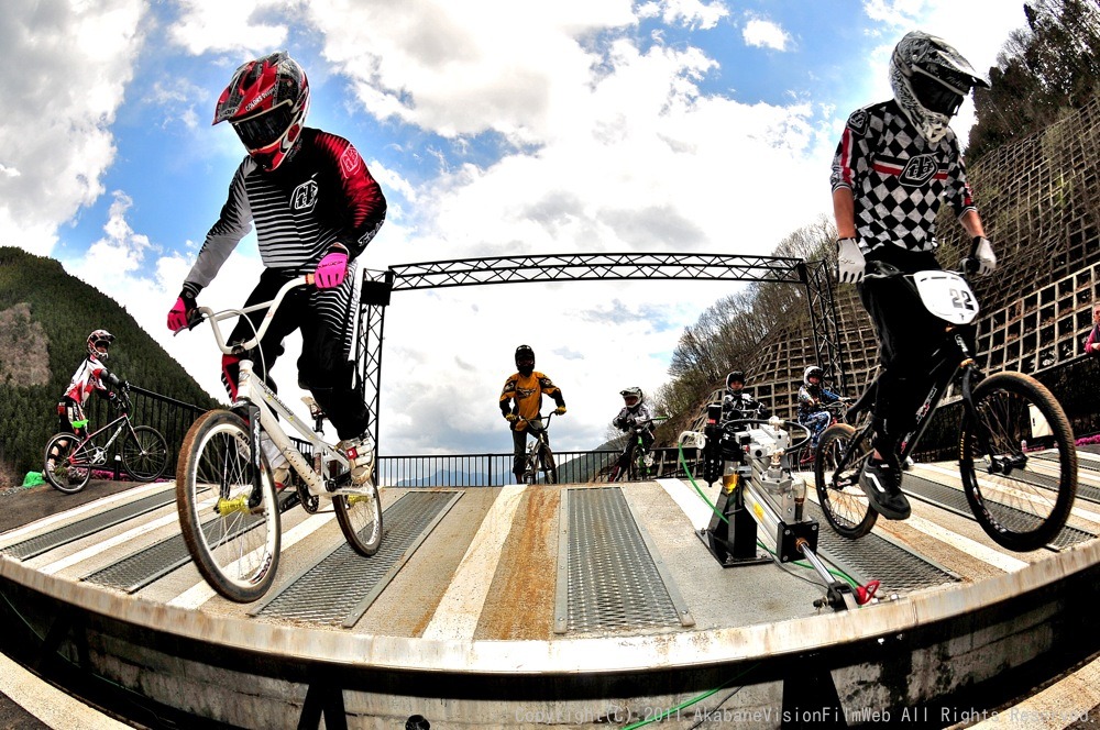 ４月２４日秩父滝沢サイクルパークBMXトラック、スタート練習会の風景その１_b0065730_2035661.jpg