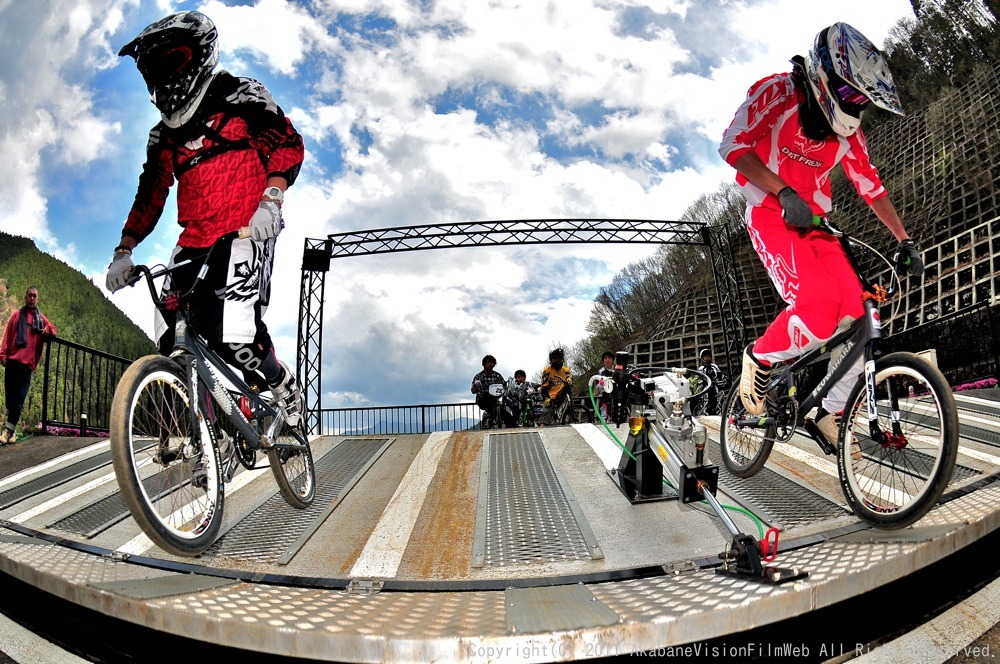 4月24日秩父滝沢サイクルパークBMXトラック、スタート練習会の風景その1_b0065730_204651.jpg