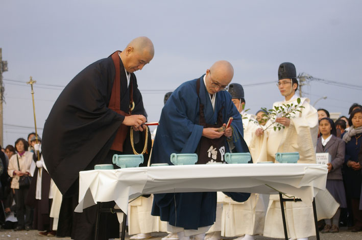 鎌倉で３宗教合同の復興祈願祭－東日本大震災⑰_c0014967_10443520.jpg