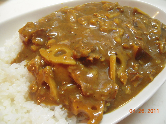 ミットゥンさんの豚肉と蓮根の懐かしカレー_a0150216_18571130.jpg