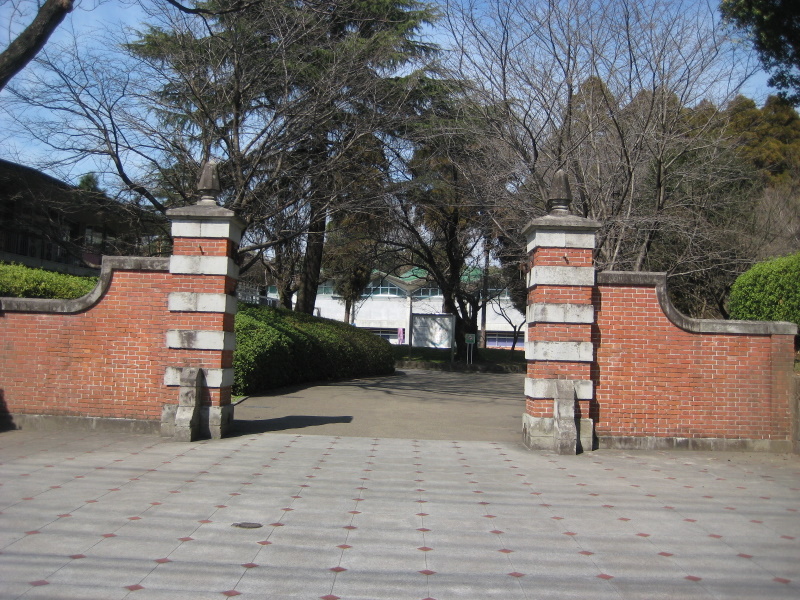翔ぶが如く を歩く 10 熊本大学五校記念館 Mangiare Felice 食べて飲んで幸せ 翔ぶが如く を歩く 10 熊本大学五校記念館 Mangiare Felice 食べて飲んで幸せ