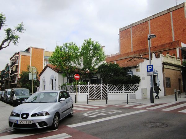 Sant Juan Despi散策~Jujolの手掛けた建物_b0064411_0264074.jpg