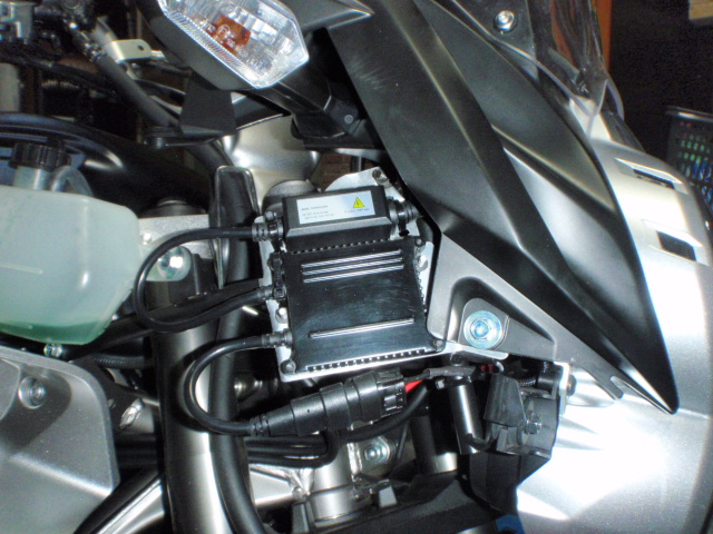 VERSYS(ヴェルシス)にHID取り付け　　　2011/04/23_a0039526_255150.jpg