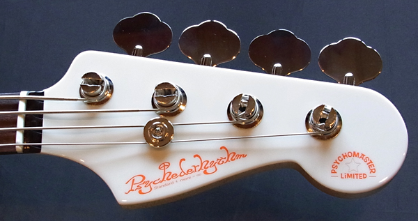「Stone WhiteのPsychomaster Bass 1本目」が完成〜!_e0053731_19363521.jpg