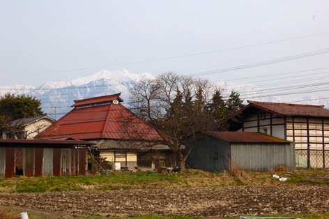 大町の田園は春本番_c0002943_16413635.jpg