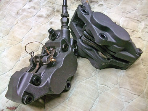 市販レーサー Rs250のメンテ バイクパーツ買取 販売 バイクバッテリーのフロントロウ