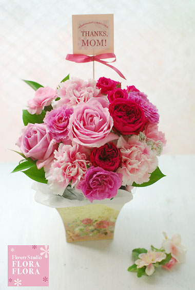 母の日フラワーギフト2011　生花アレンジ＊ストロベリータイム Ｓサイズ_a0115684_16324111.jpg