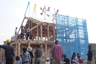 祝・上棟 (益田市・Kさんの家)_d0087595_9132652.jpg
