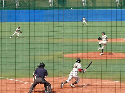 ４月２６日　東都大学野球２部　専修大対国士舘大_b0166128_1750336.jpg