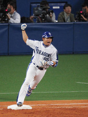 和田、八回に勝ち越し打_c0009528_944315.jpg