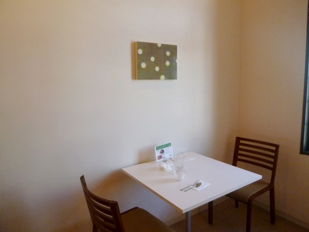 1521) 「山本雄基・個展 『グレーゾーンが踊っている』」 六花亭・福住店　終了4月1日（金）～4月30日（土)_f0126829_1033899.jpg