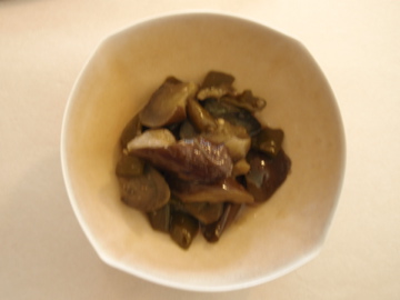 東一仁さんの四角い鉢_b0132442_13234432.jpg