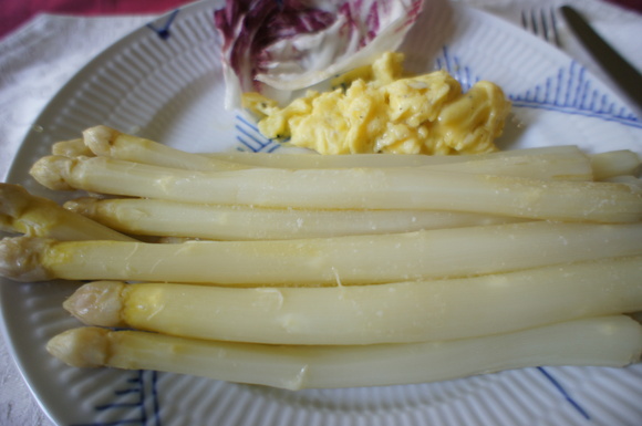 Spargelの季節。_c0180686_19375287.jpg