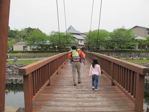 孫と登る西叡山（さいえいざん）　2011・5・1_a0166196_14554443.jpg