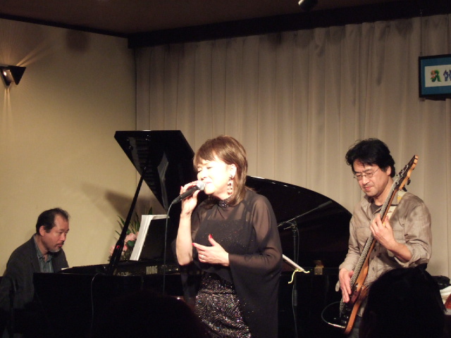 荒川和子ライブ_c0229062_2084621.jpg