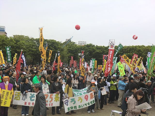 愛知県中央メーデーに4000人_f0104415_16846100.jpg