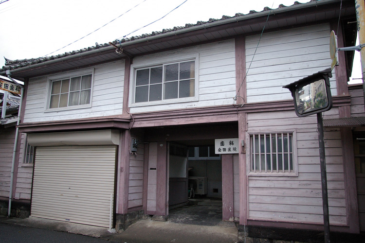 レトロな歯科_f0130879_22401779.jpg