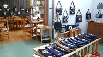 5inch 百個展 4th Exhibition スタンバイOKです_a0017350_0152975.jpg