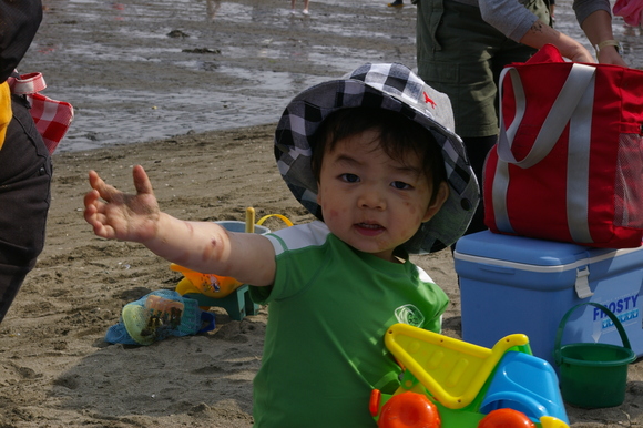 潮干狩りPart 1/shellfish gathering on a beach, part1_a0186568_23592668.jpg