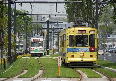 熊本市電の芝生軌道_e0030537_13542628.jpg