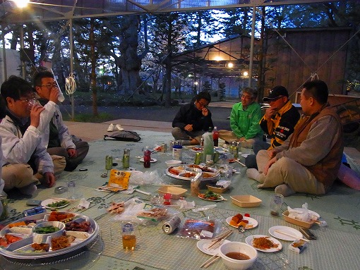 さくら満開！夜桜花見大懇親会_b0150120_958378.jpg
