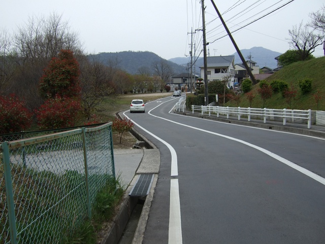 矢野町寺屋敷を歩く　その1　山水苑バス停と、呉市との境界線_b0095061_11542781.jpg