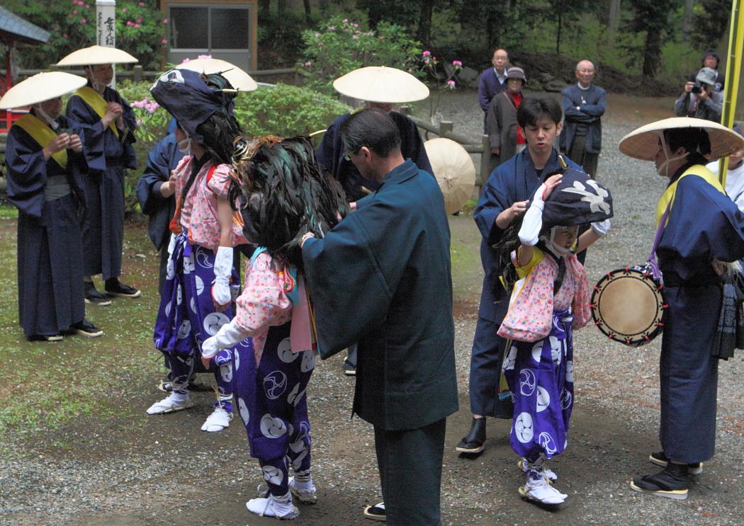 ささら舞<2>　花園神社　北茨城市 ２０１１年５月５日_e0143883_18343051.jpg