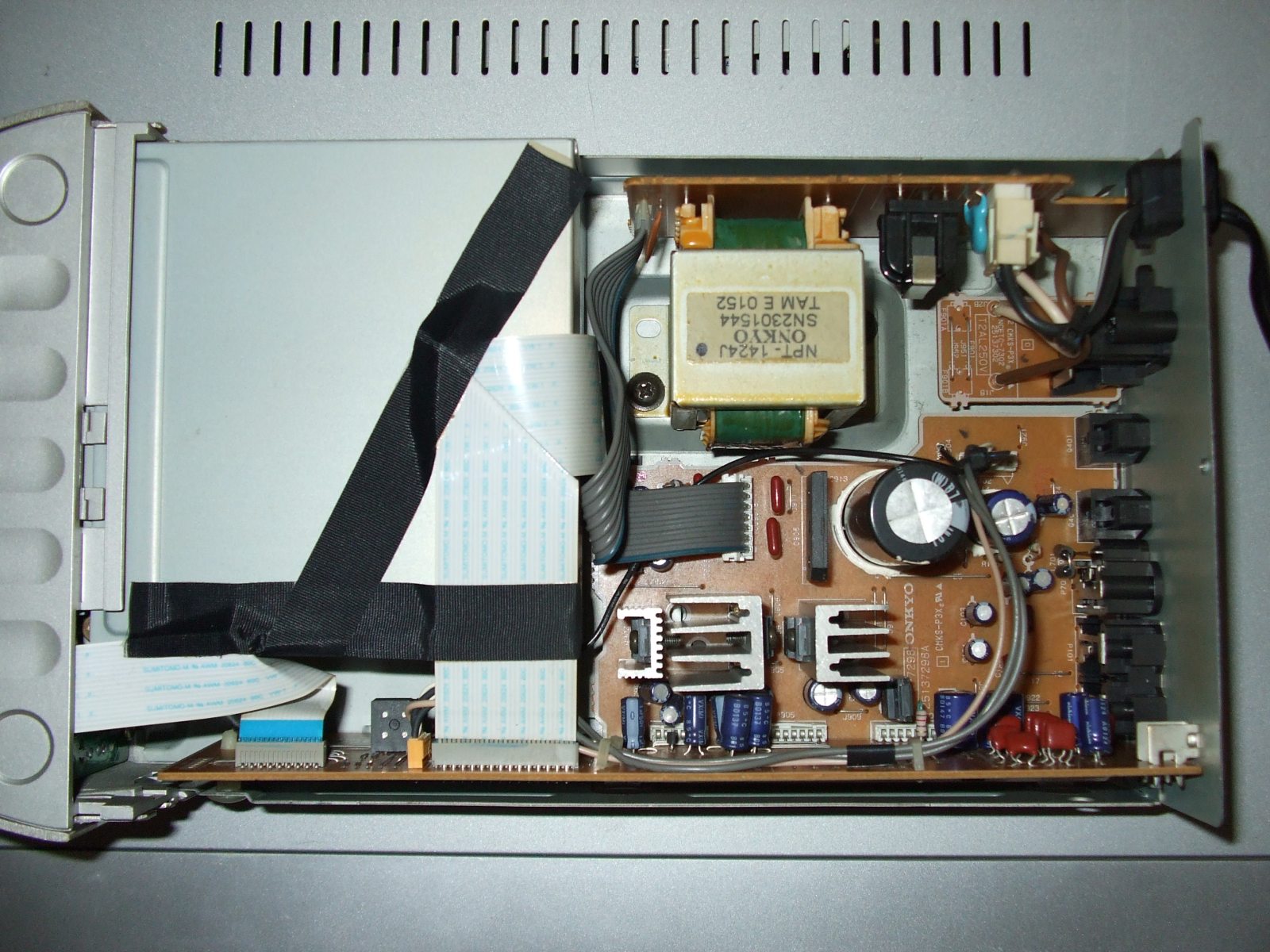 オンキヨー ONKYO MD-101A MDレコーダー 動作良好 美品 吊りあがっ オンキヨー ONKYO MD-101A MDレコーダー 動作良好 美品 吊りあがっ