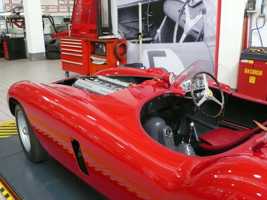 Ferrari Classiche_a0129711_2144054.jpg