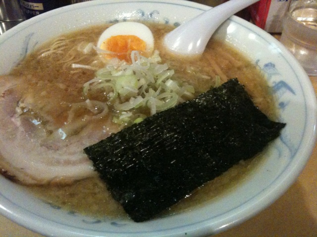 念願の屋台ラーメン_c0153411_1146399.jpg