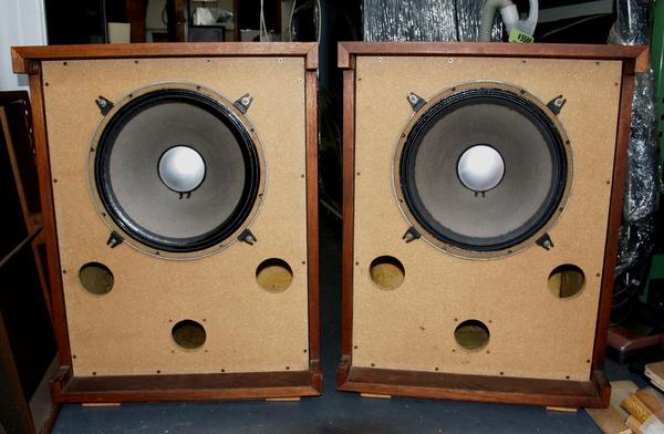 JBL D130 ウーファーユニット単体 安かろ JBL D130 ウーファーユニット単体 安かろ