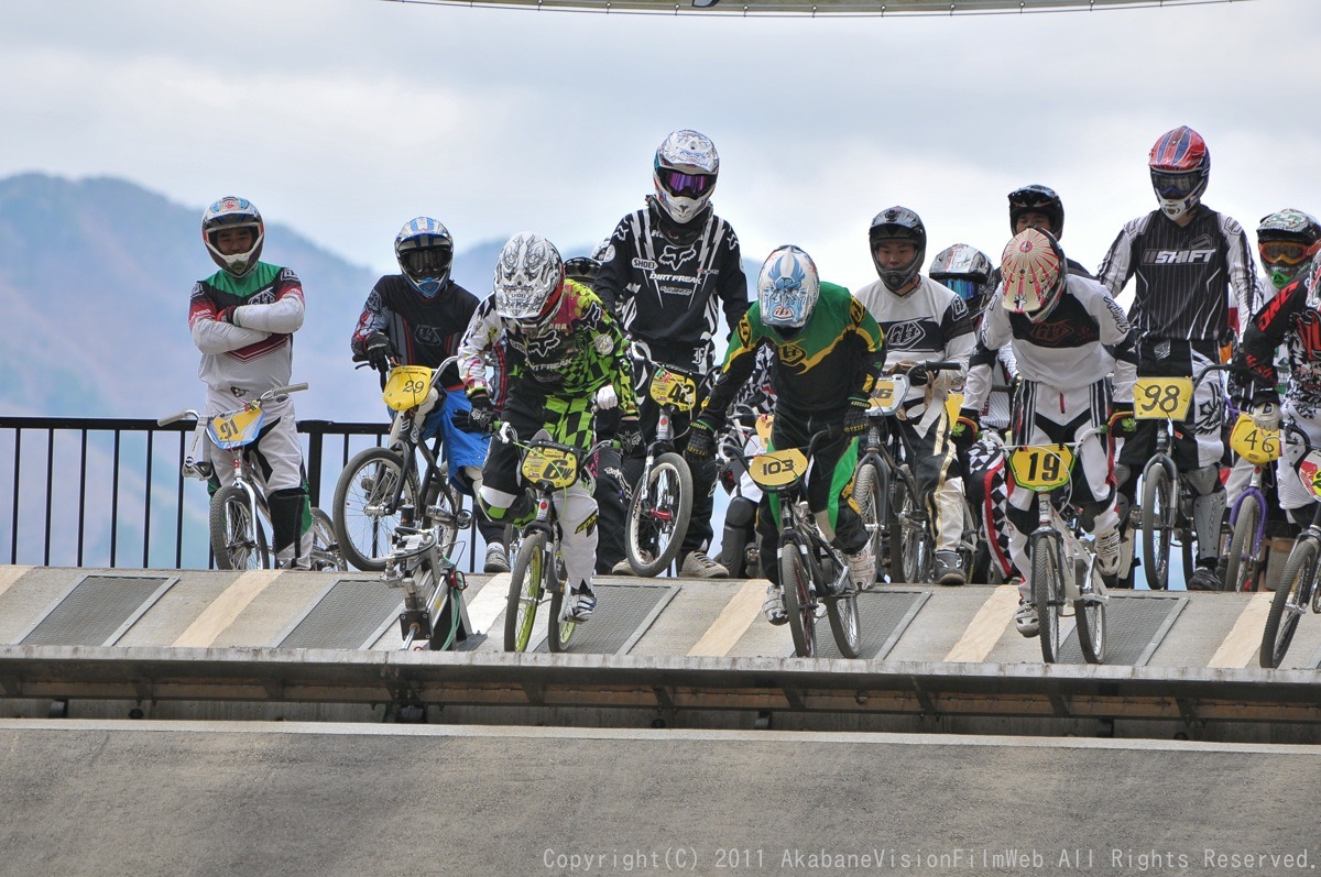 GW遠征  秩父遠征日記VOL3：JBMXF第3戦UCI BMX JAPAN SERIES ROUND3予選の風景その１_b0065730_101542.jpg