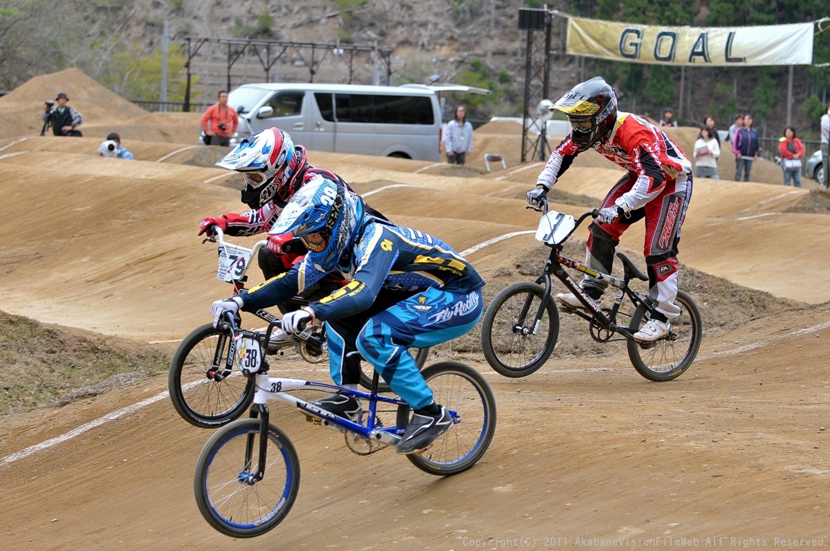GW遠征  秩父遠征日記VOL4：JBMXF第3戦UCI BMX JAPAN SERIES ROUND3予選の風景その２_b0065730_13101842.jpg