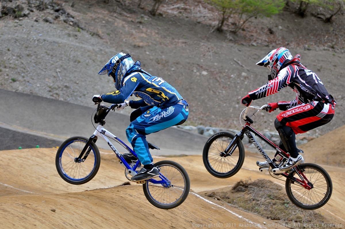 GW遠征  秩父遠征日記VOL4：JBMXF第3戦UCI BMX JAPAN SERIES ROUND3予選の風景その２_b0065730_131030100.jpg